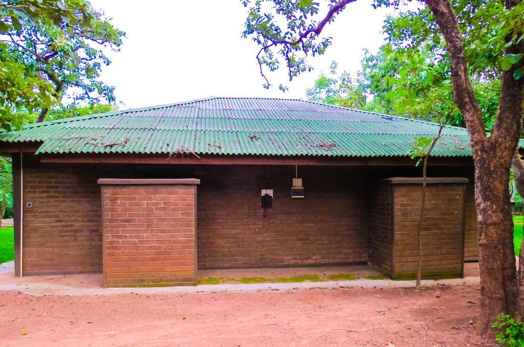 Hotel Woodlands Lilongüe Exterior foto